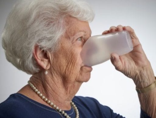 beker_met_neusuitsparing_thuiszorgwinkel.nl_voorbeeld