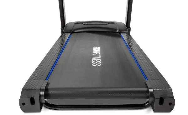 Loopband T2i van het merk Flow Fitness geschikt tot 180 kg. Loopband ingezoomd