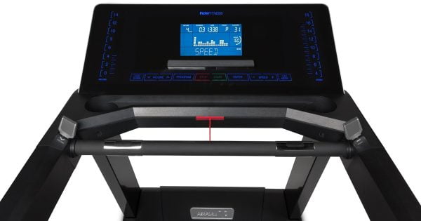 Flow Fitness loopband T3i kan tot een gewicht van 200 kg. Ingezoomd band computerscherm