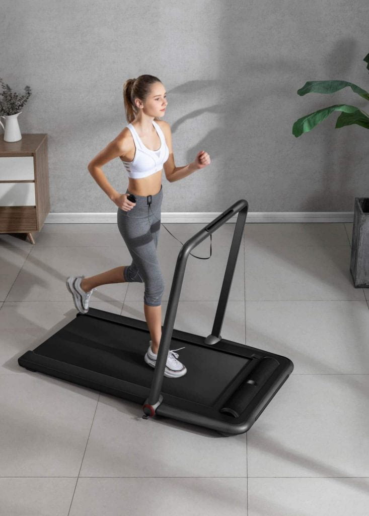 Flow Fitness nieuwste Loopband DTM200i met 2 loopmogelijkheden zijzijde hardlopen
