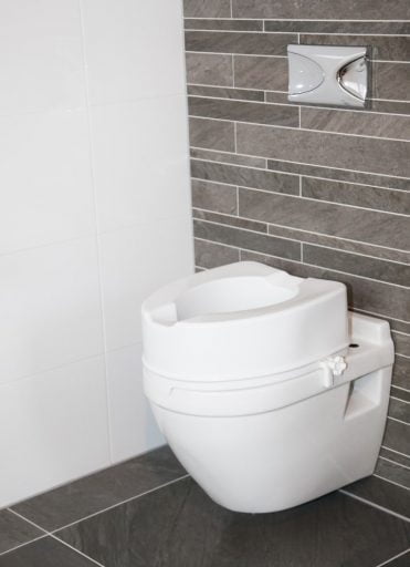 toiletverhoger zonder deksel merk atlantis 15 cm hoog op toilet