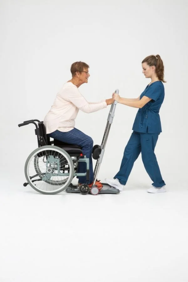 Molift Raiser-Pro van het merk Etac voor eenvoudig van rolstoel naar bed en vice versa