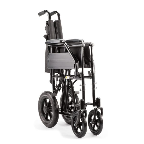Multi Motion transport rolstoel in 2 maten van 45 en 50 cm zitbreedte is eenvoudig in te klappen