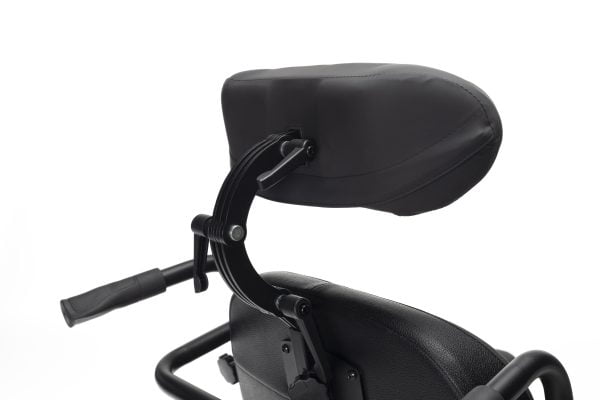Elektrisch rolstoel Inovys II-E EVO van het merk Vermeiren met hoofdsteun