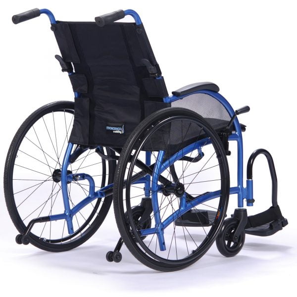 Strongback rolstoel 24 met optimale optimale zitcomfort in kleur blauw bezien van achterzijde