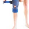 Kniebrace in universele maat van het merk Neo G met klittenband