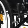 Rolstoel D200 Split heeft standaard heel veel extra's zoals goed zitkussen, remmen voor begeleider en vele instelmogelijkheden.