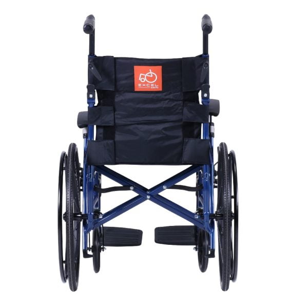De lichtgewicht zelfbeweger rolstoel weegt slechts 10,9 kg. Dit is de kleur blauw bezien van de achterzijde