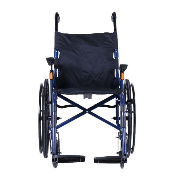 De lichtgewicht zelfbeweger rolstoel weegt slechts 10,9 kg. Dit is de kleur blauw bezien van de voorzijde