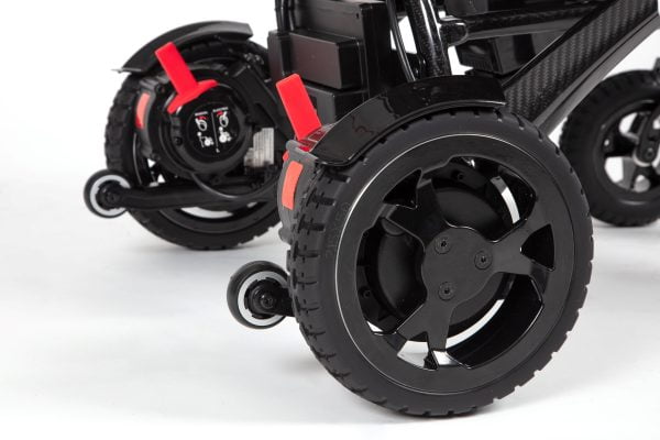 Elektrische rolstoel Airfold van het merk Drive medical opvouwbaar binnen enkele seconden, detail wielen