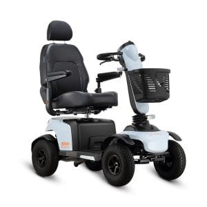 Scootmobiel Excel Galaxy Compact II EVO in de kleur lichtblauw. Dit is de zijzijde.