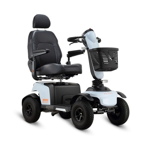 Scootmobiel Excel Galaxy Compact II EVO in de kleur lichtblauw. Dit is de zijzijde.