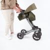 Rollator Vitility is dubbel opvouwbaar in de kleur forest green.