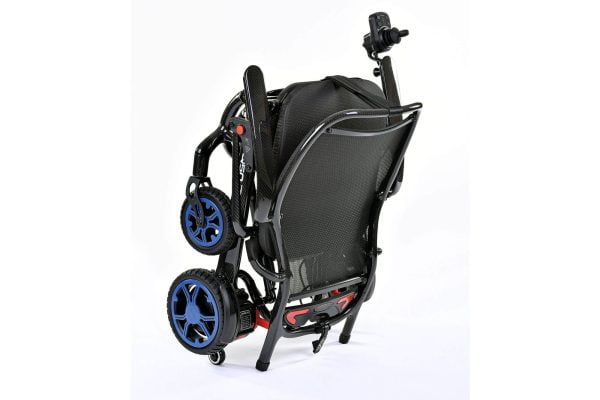 Quickie Q50 R Carbon de lichtste elektrische rolstoel ingeklapt