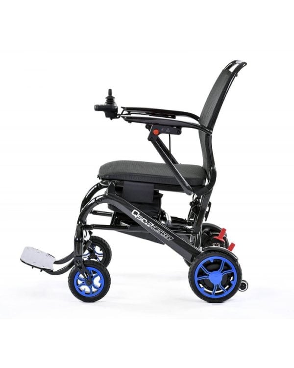 Quickie Q50 R Carbon de lichtste elektrische rolstoel bezien van zijkant