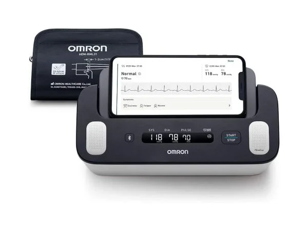 Dit is de OMRON Complete van de voorkant. Het is een bloeddrukmeter en ECG