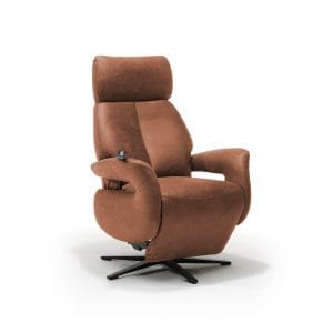 Sta-op stoel Livorno 2-motorig in cognac bruin leer, draadloos met ingebouwde accu, verstelbare rugleuning, voetensteun en hoofdsteun.