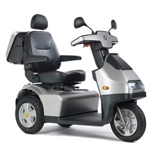 Zilverkleurige Afikim Breeze S3 heavy-duty scootmobiel met zwarte draaistoel, armleuningen en koplamp