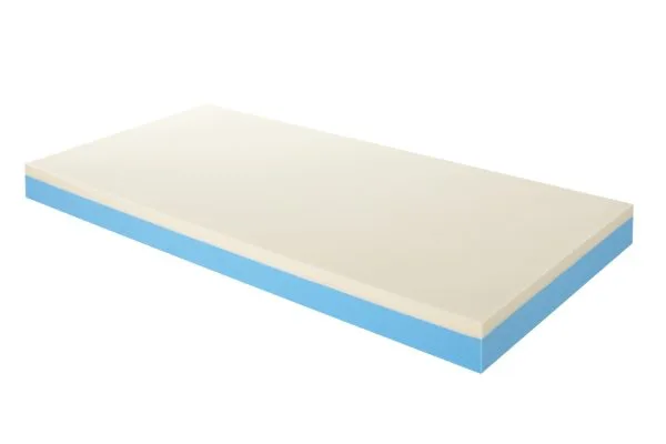 Presstige matras gemaakt van traagschuim.