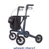De WheelzAhead CARBON rollator geeft u met uw dagelijkse activiteiten het gewenste comfort en mag u overal gezien worden! Handig voor binnen- en buitengebruik. In drie trendy kleuren. Dit is de mat blauwe.