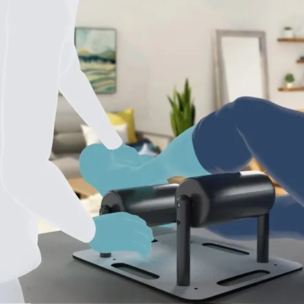 Doffie is een aantrekhulp voor steunkousen specifiek om zorgverleners te ontlasten.