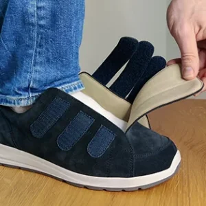 Verbandschoen Chico in de kleur donkerblauw.