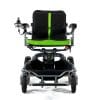 Smartchair MAX-S elektrische rolstoel, voorkant – zwart frame met groene accenten, verstelbare rugleuning, opklapbare armleggers en voetensteun, opvouwbaar ontwerp.