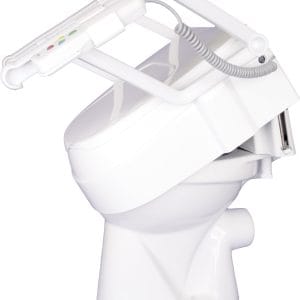 Elektrische sta-op hulp voor toiletverhoger met kantelbare witte zitting en armleuningen met bedieningspaneel.