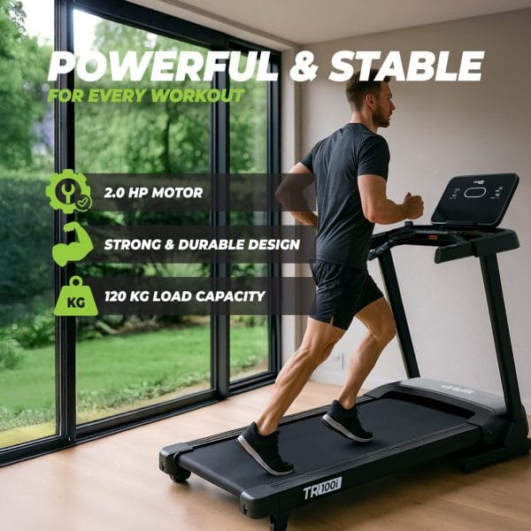 VirtuFit TR100i loopband model 2026 in gebruik thuis, met 2.0 PK motor en draagvermogen van 120 kg.