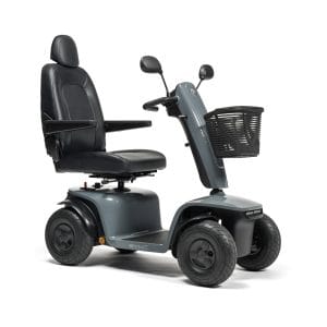 Vermeiren Sync scootmobiel in grijs met hoge stoel, spiegels en voormand op witte achtergrond