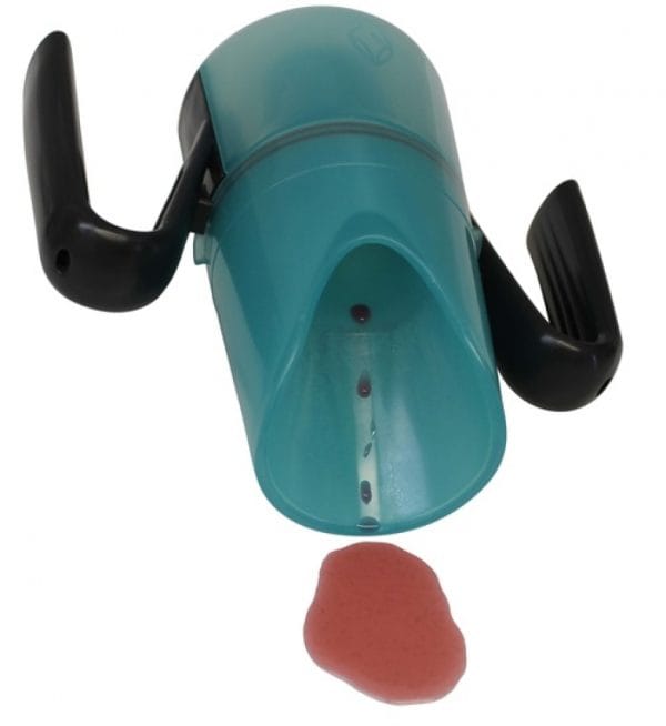 RiJe Cup drinkbeker voor slikproblemen met dubbele handgrepen en neusuitsparing op witte achtergrond